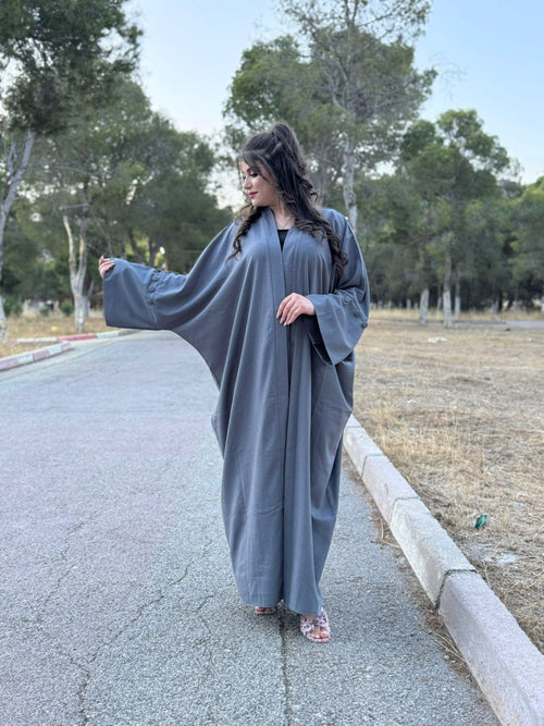 Abaya Ouverte Grise — Manches Boutonnées